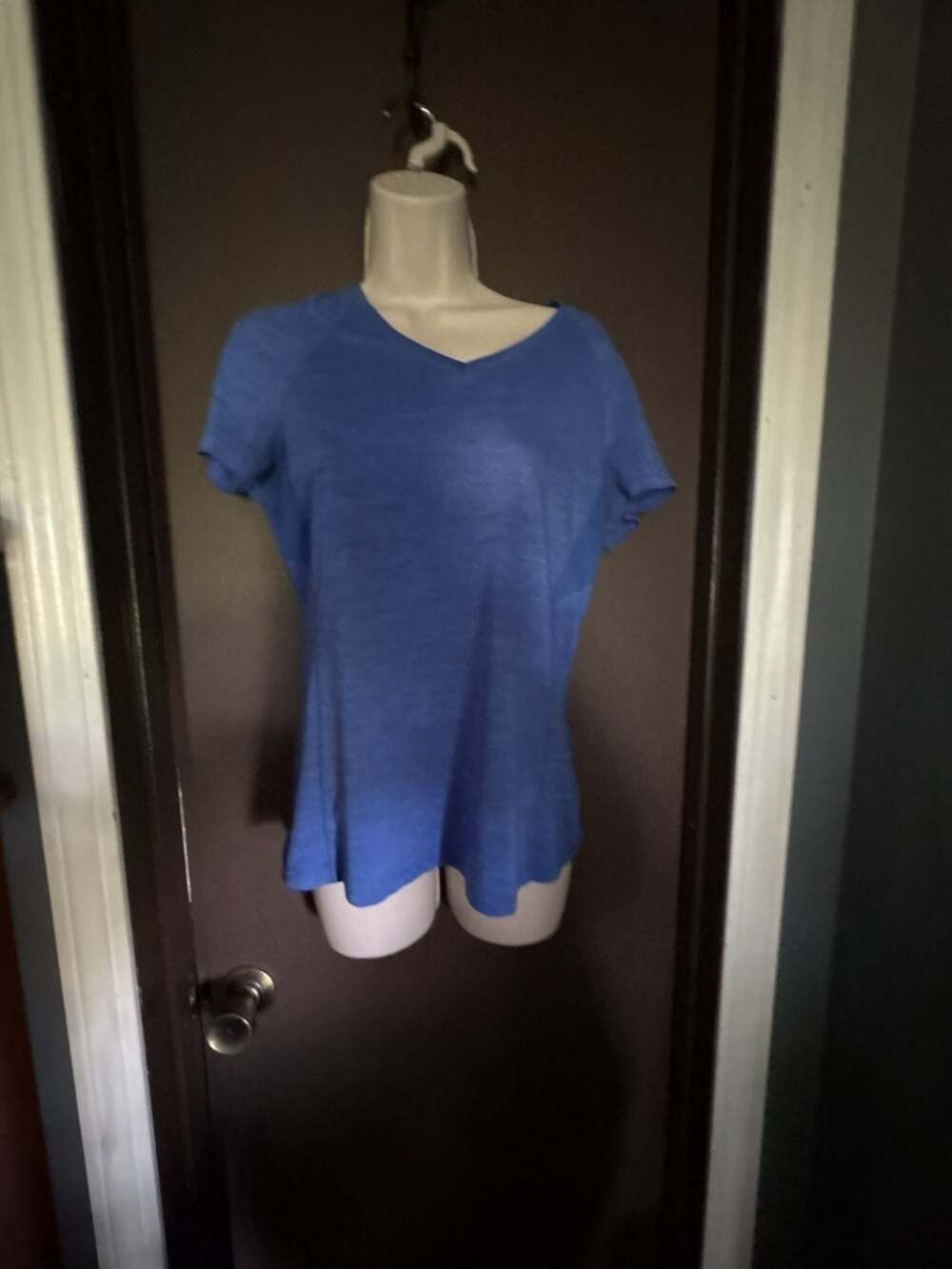 Athleta Blue V-Neck Athletic Performance T-Shirt Ct